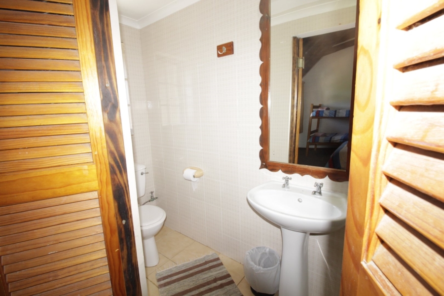 6 Bedroom Property for Sale in Ferreira Town Eastern Cape